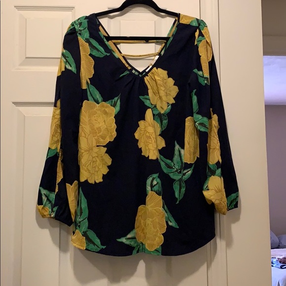 Floral top - Picture 1 of 4